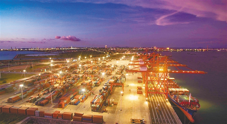 蹄疾步穩(wěn)，海南自貿(mào)建設(shè)一年成果顯著